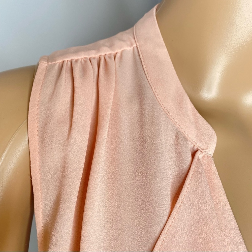 RW&CO Elegant Women's Sleeveless Ruffle Top - Peach - US M. - Picture 3 of 9